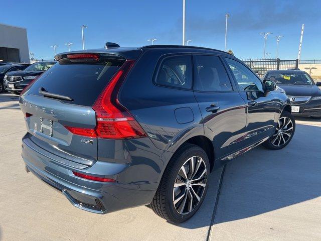 new 2025 Volvo XC60 car