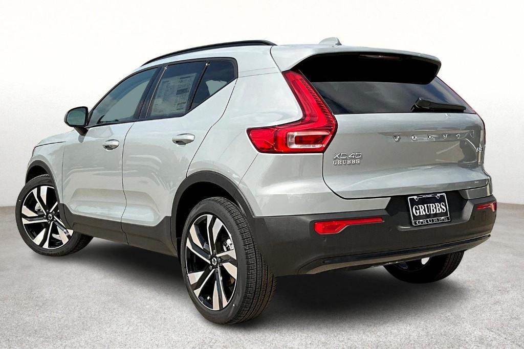 new 2025 Volvo XC40 car, priced at $49,790