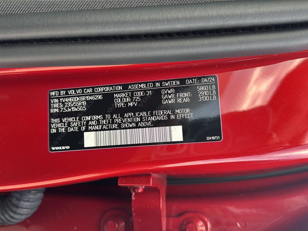 used 2024 Volvo XC60 Recharge Plug-In Hybrid car, priced at $48,500
