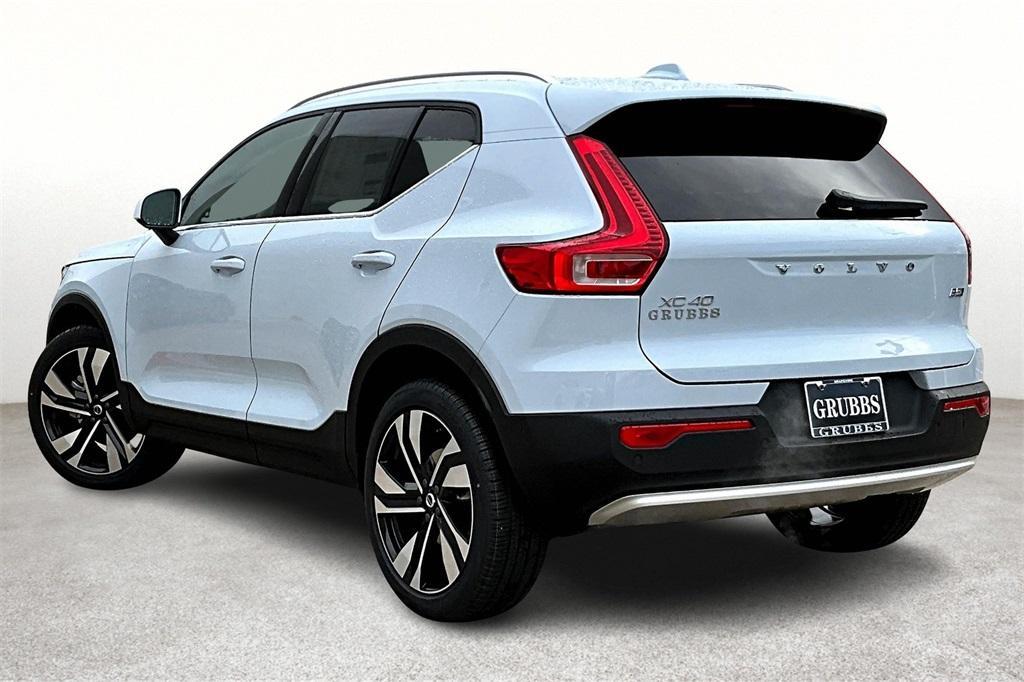 new 2025 Volvo XC40 car, priced at $51,000