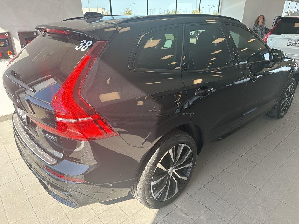 new 2025 Volvo XC60 car, priced at $55,335