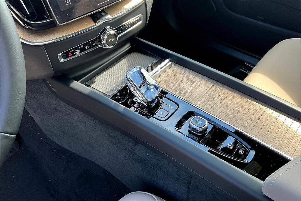 new 2026 Volvo XC60 car, priced at $57,985