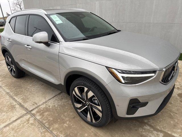 new 2025 Volvo XC40 car, priced at $51,000