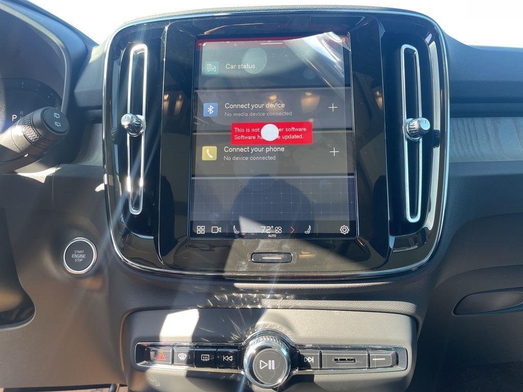 new 2025 Volvo XC40 car, priced at $51,000