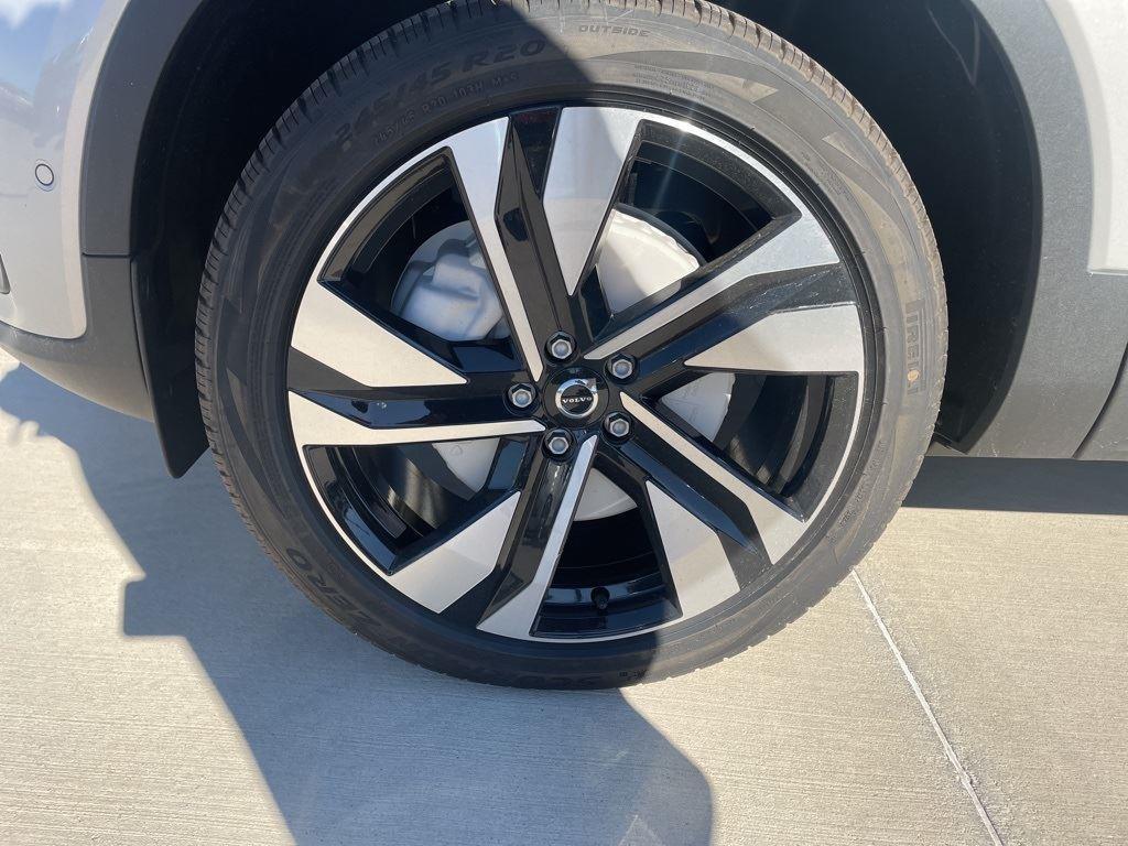 new 2025 Volvo XC40 car, priced at $51,000