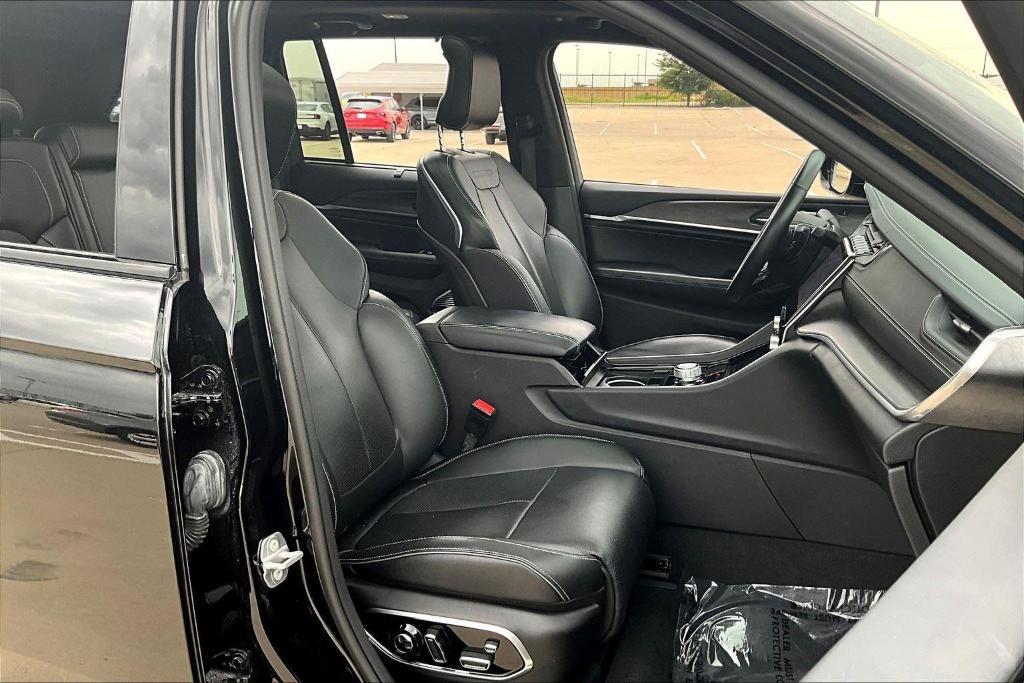 used 2022 Jeep Grand Cherokee car, priced at $38,500