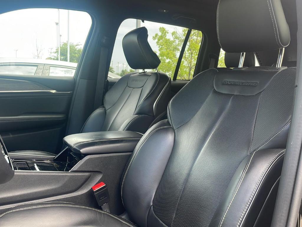 used 2022 Jeep Grand Cherokee car, priced at $39,000