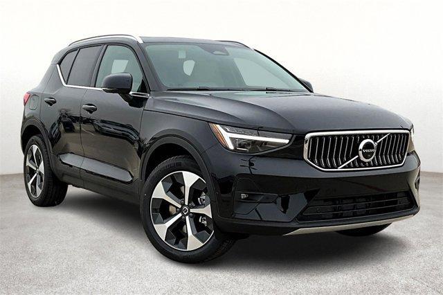 new 2025 Volvo XC40 car, priced at $48,335