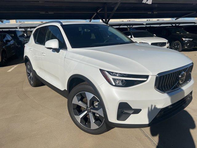 new 2025 Volvo XC40 car, priced at $47,885