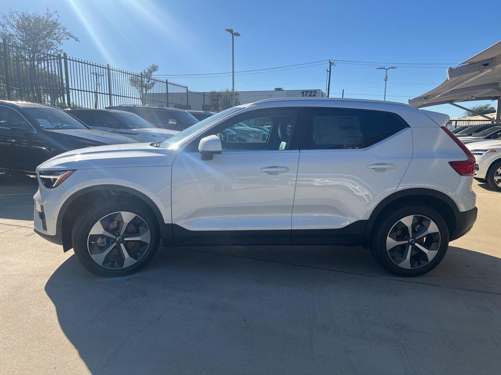 new 2025 Volvo XC40 car, priced at $45,500