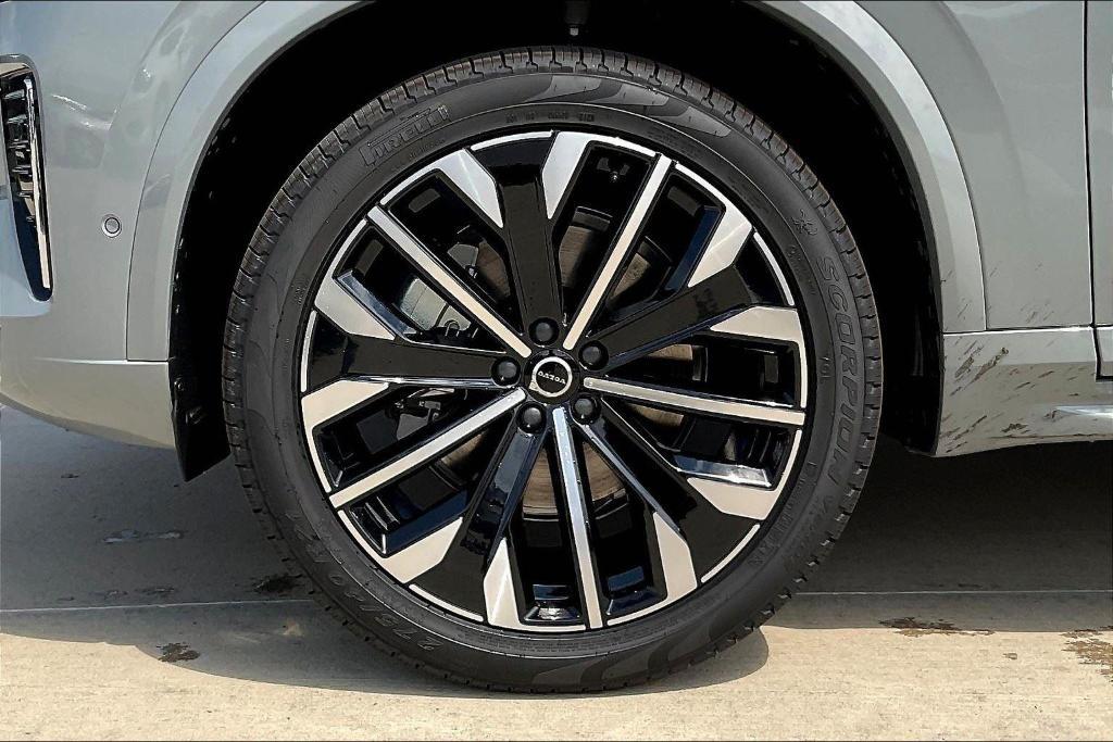 new 2026 Volvo XC90 car, priced at $71,825