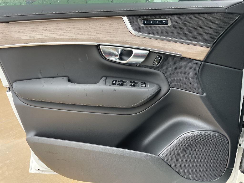 new 2025 Volvo XC90 car, priced at $69,655