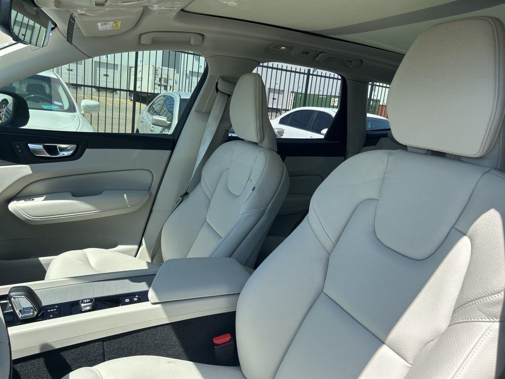 new 2025 Volvo XC60 Plug-In Hybrid car, priced at $65,485