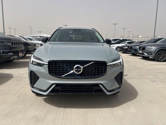 new 2025 Volvo XC60 car, priced at $54,610