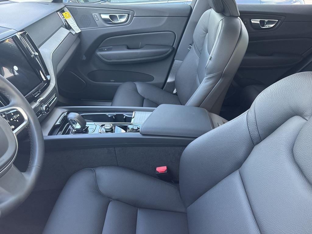 new 2025 Volvo XC60 car, priced at $54,560