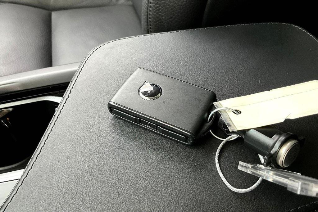 used 2024 Volvo XC90 car, priced at $43,400