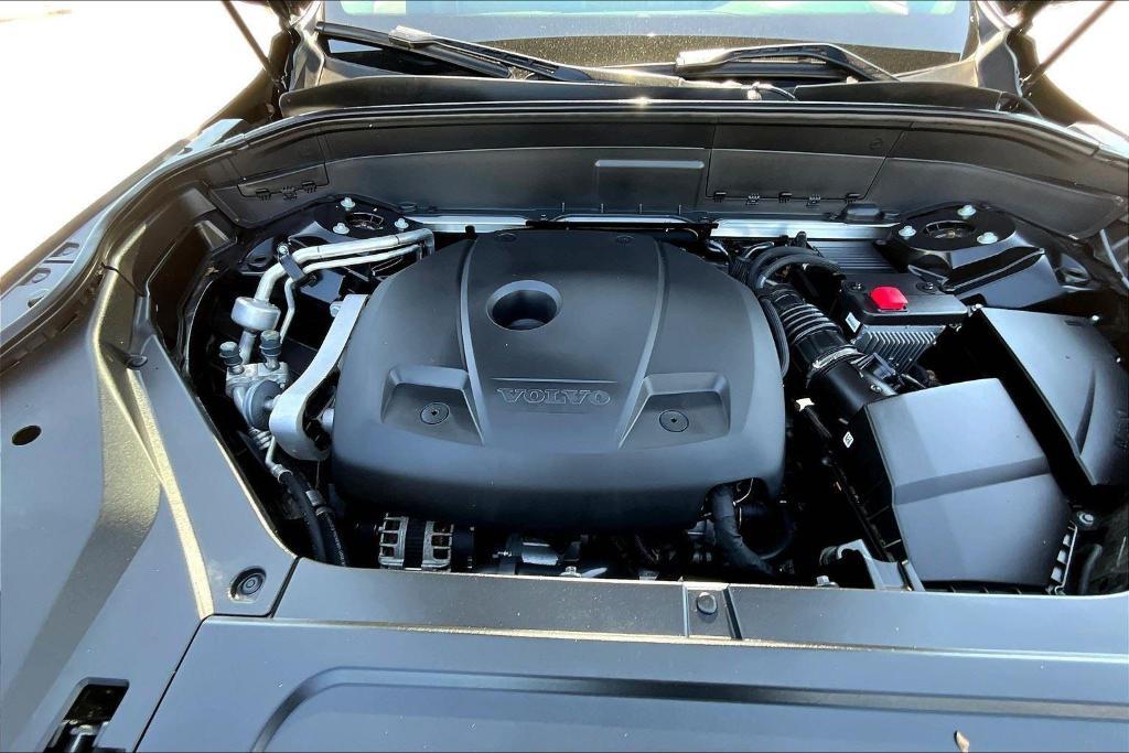 used 2022 Volvo XC90 car, priced at $34,000