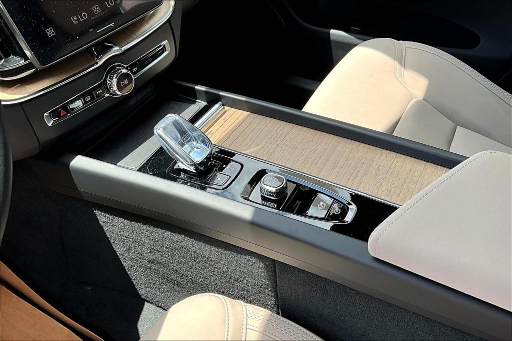new 2026 Volvo XC60 car, priced at $57,985