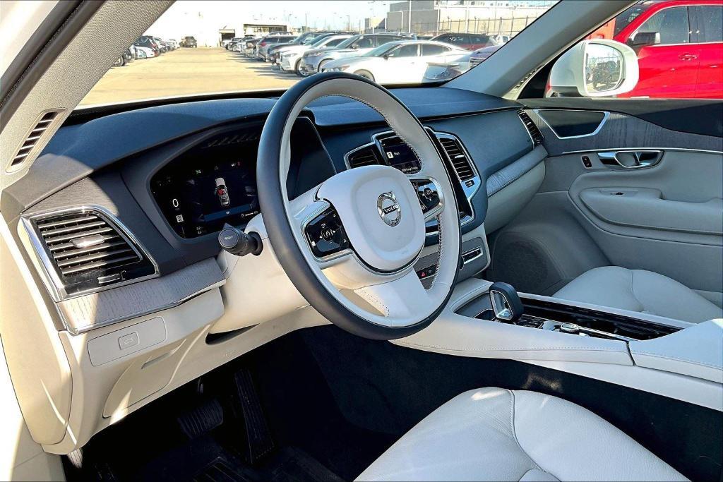 new 2025 Volvo XC90 car, priced at $64,300