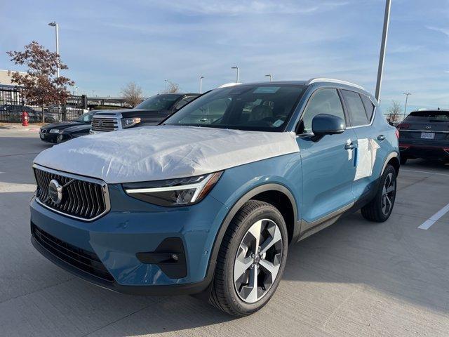 new 2025 Volvo XC40 car, priced at $47,200