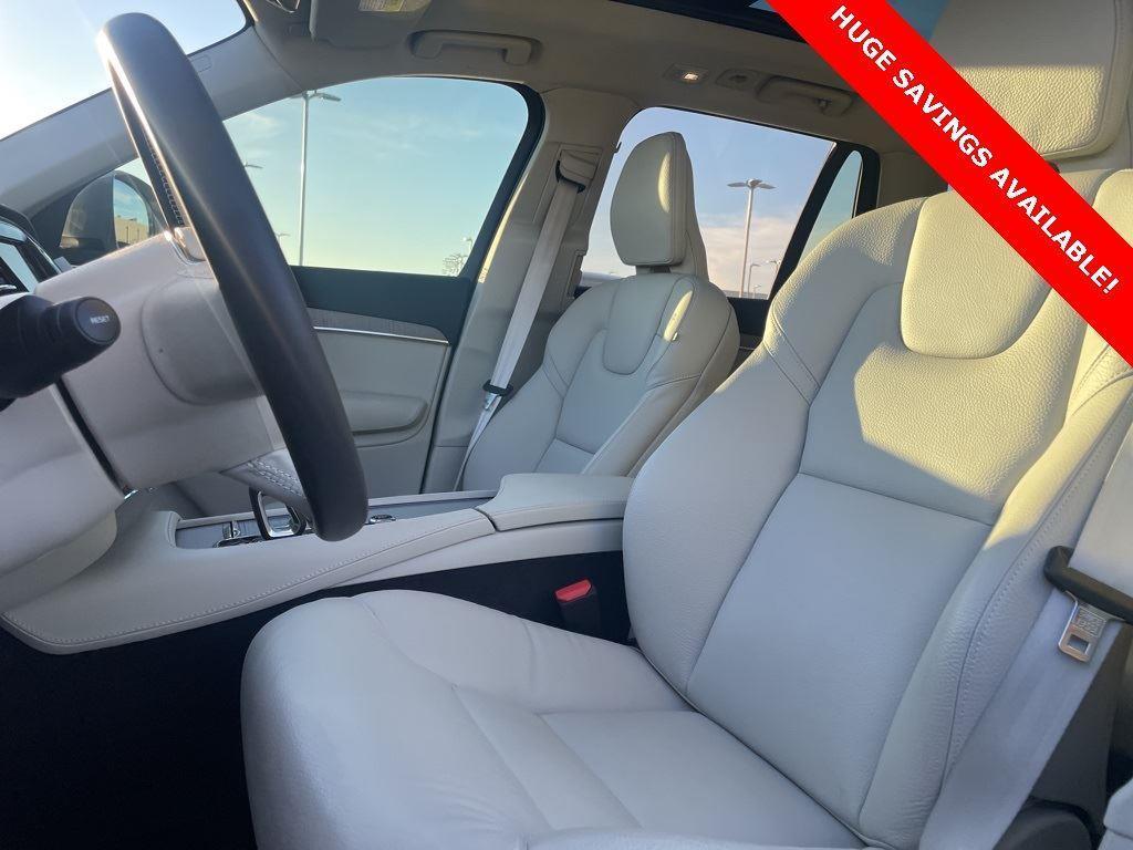 new 2025 Volvo XC90 car, priced at $64,300