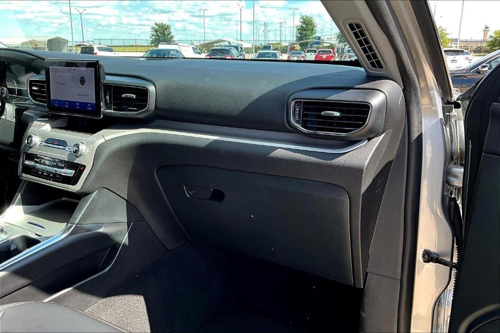 used 2024 Ford Explorer car, priced at $35,000
