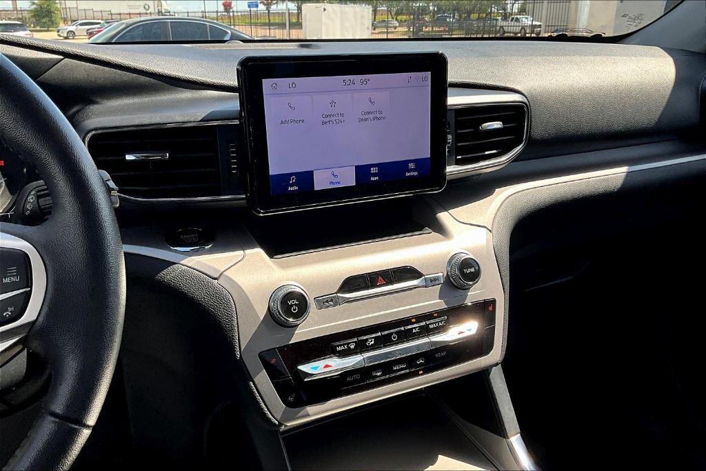 used 2024 Ford Explorer car, priced at $35,000