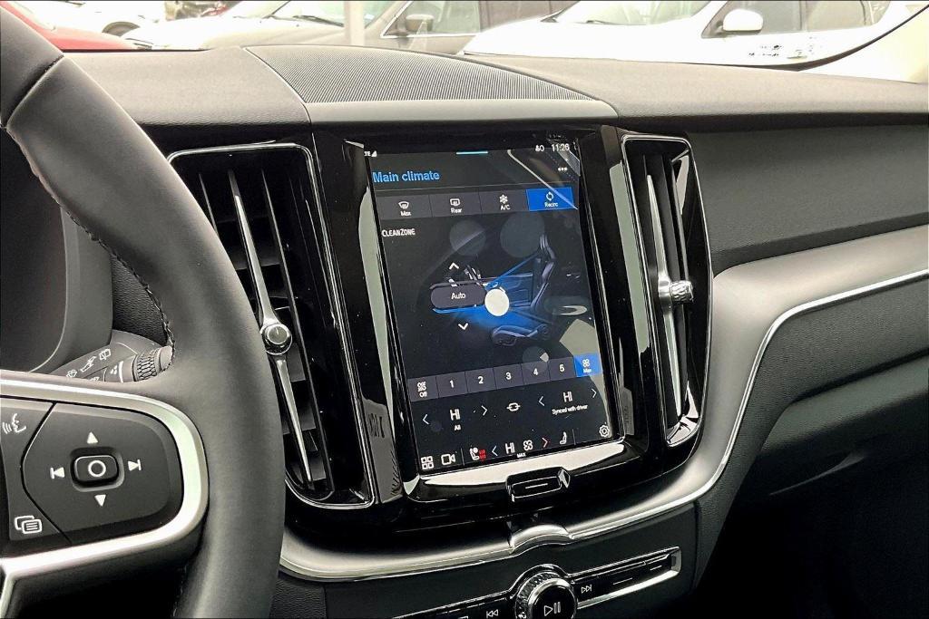 new 2025 Volvo XC60 car