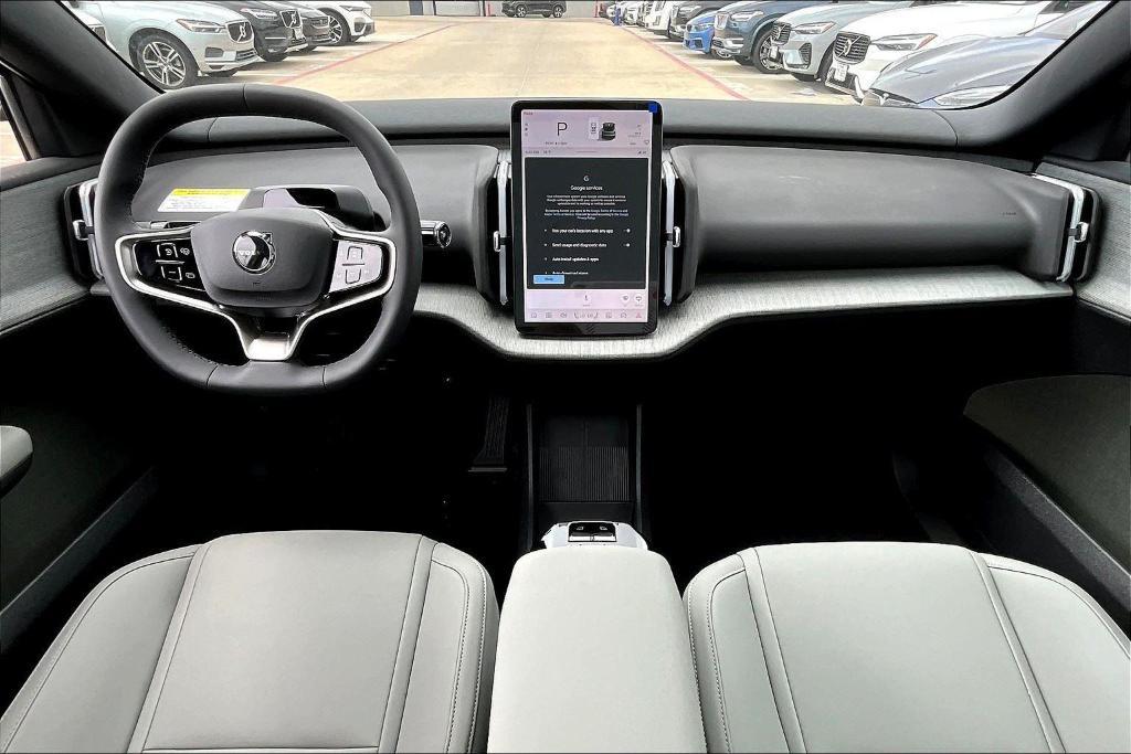 new 2025 Volvo EX30 car