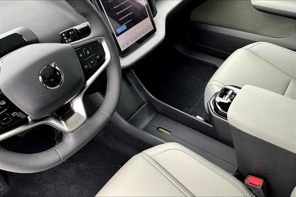 new 2025 Volvo EX30 car