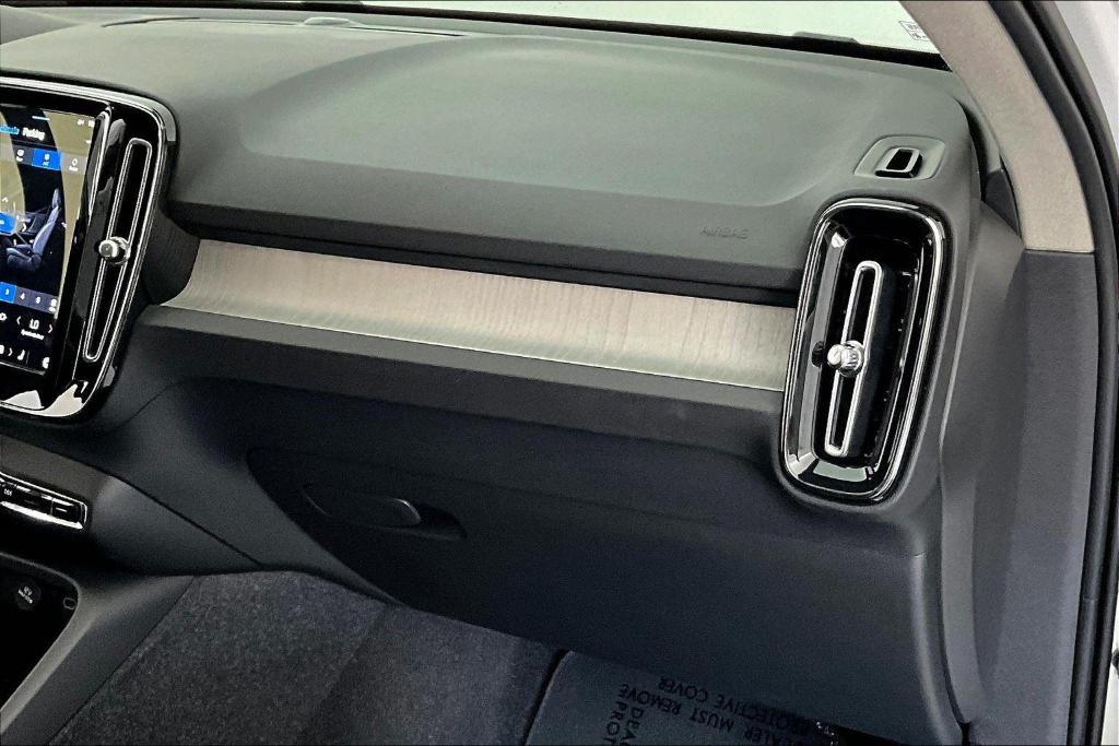 used 2025 Volvo XC40 car, priced at $39,500