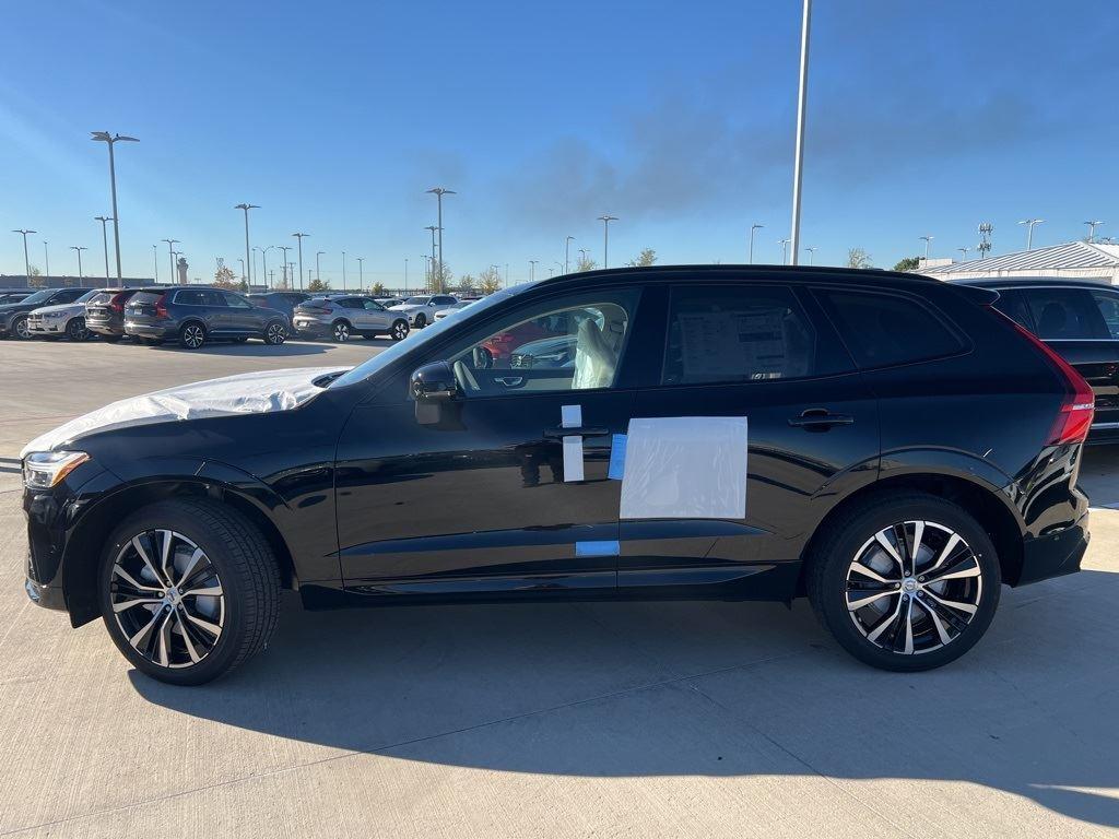 new 2025 Volvo XC60 car, priced at $54,585