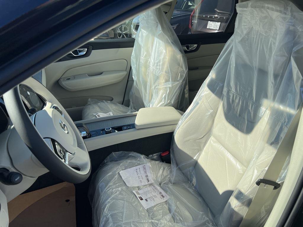 new 2025 Volvo XC60 car, priced at $54,585