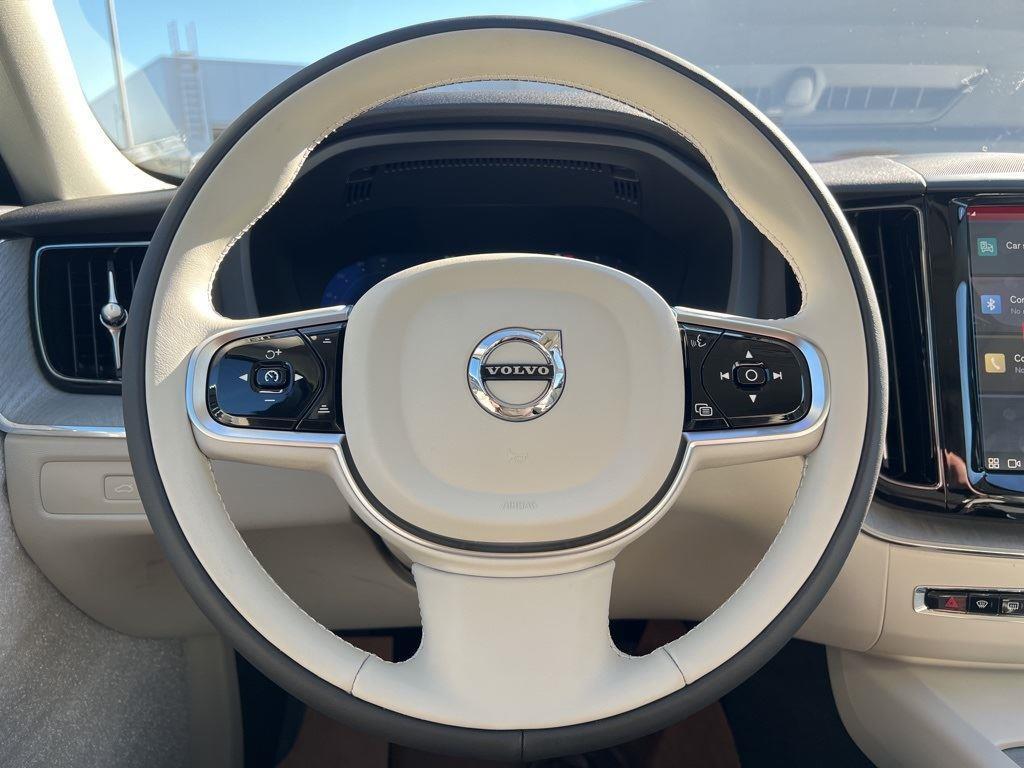 new 2025 Volvo XC60 car, priced at $54,585