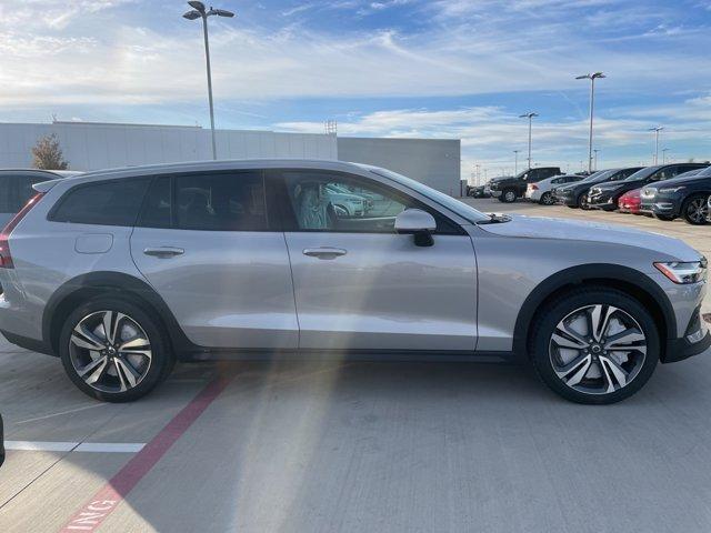 new 2025 Volvo V60 Cross Country car, priced at $54,225