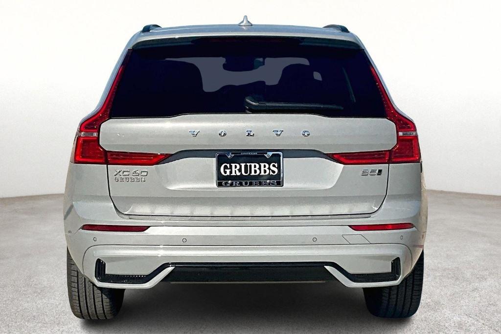 new 2025 Volvo XC60 car, priced at $59,910