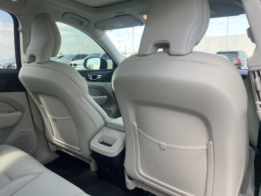 new 2025 Volvo XC60 car, priced at $55,385