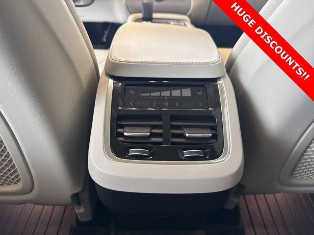 new 2025 Volvo XC90 car, priced at $62,500