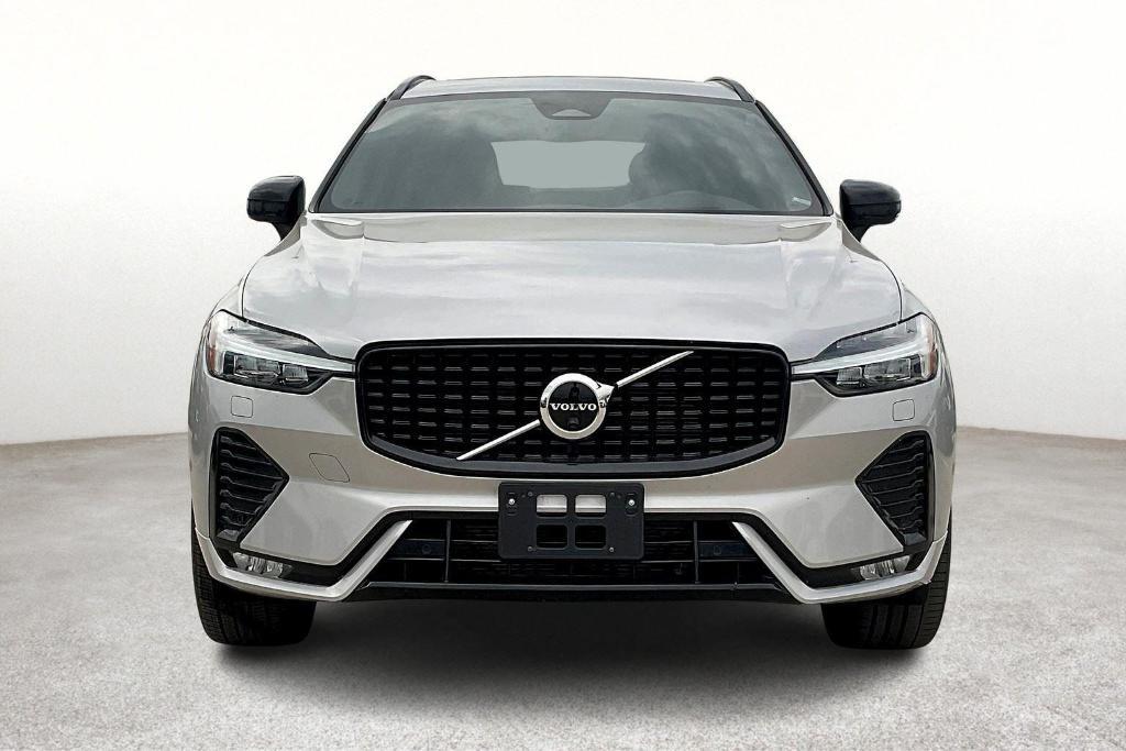 used 2022 Volvo XC60 car, priced at $34,000