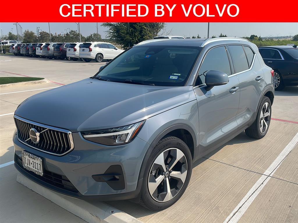 used 2023 Volvo XC40 car, priced at $31,000