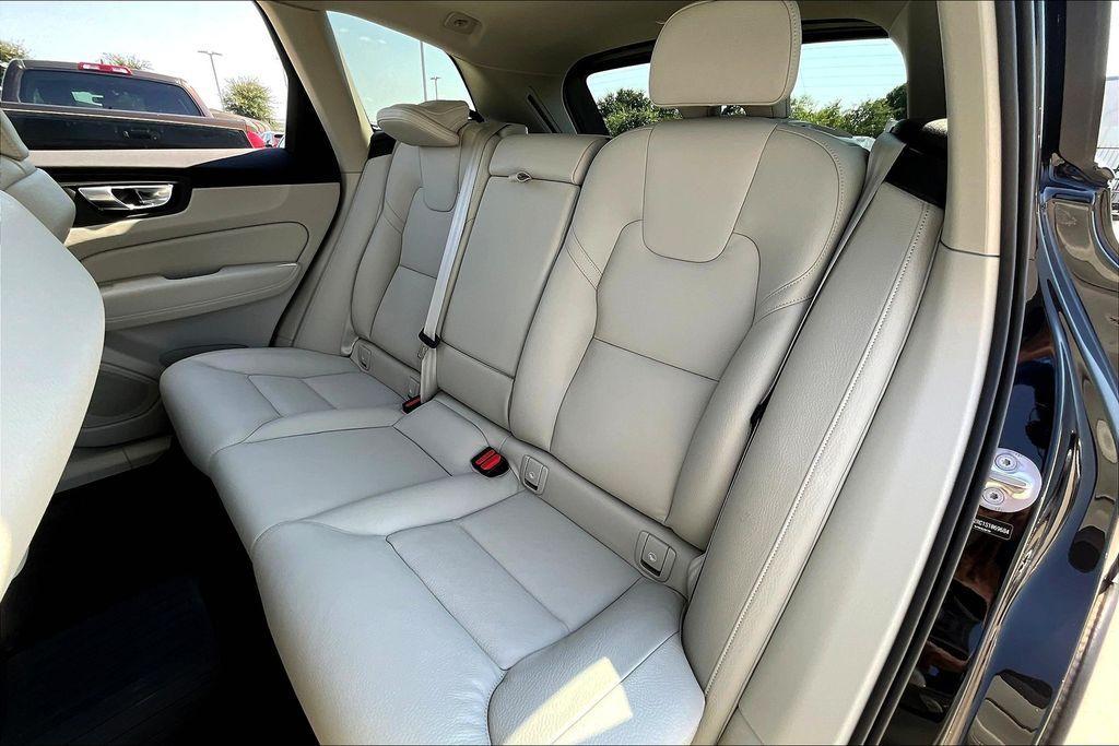 new 2026 Volvo XC60 car, priced at $57,985