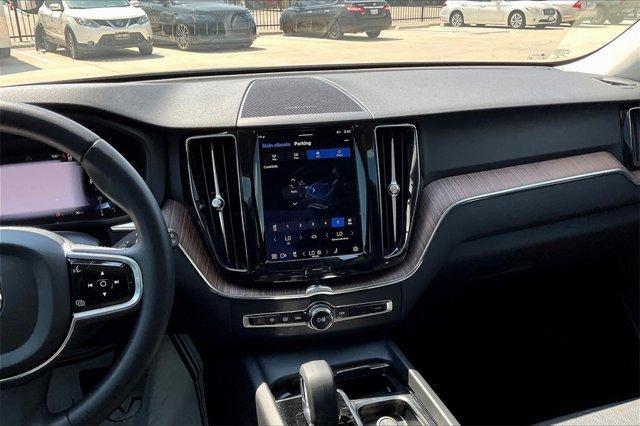 used 2023 Volvo XC60 car