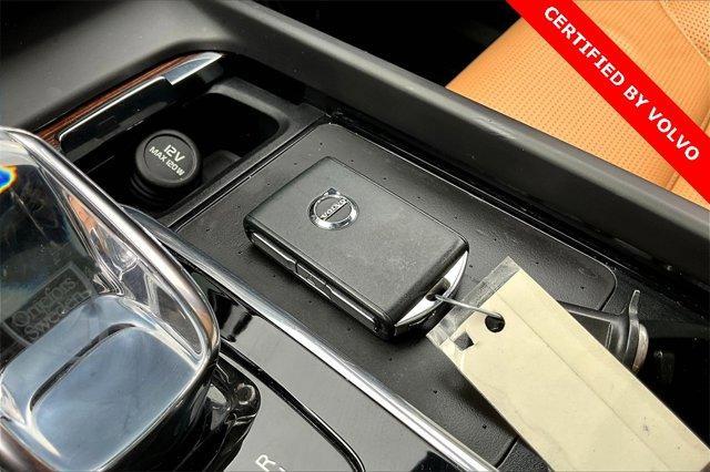 used 2022 Volvo XC60 car, priced at $38,100