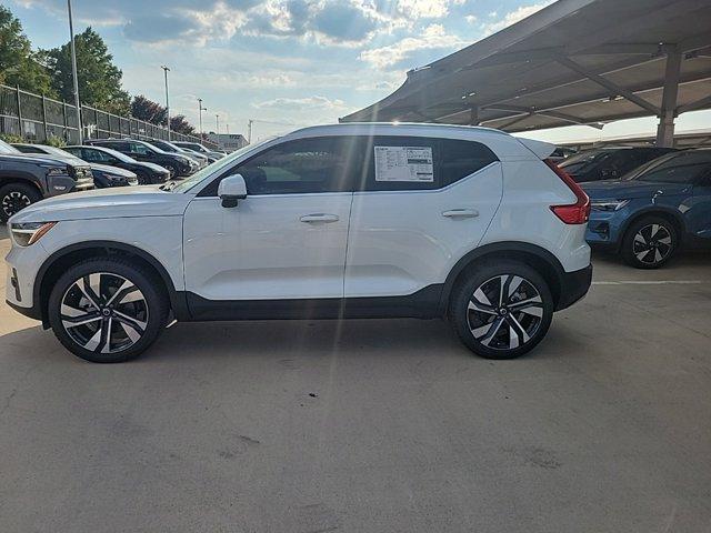 new 2024 Volvo XC40 car, priced at $47,500