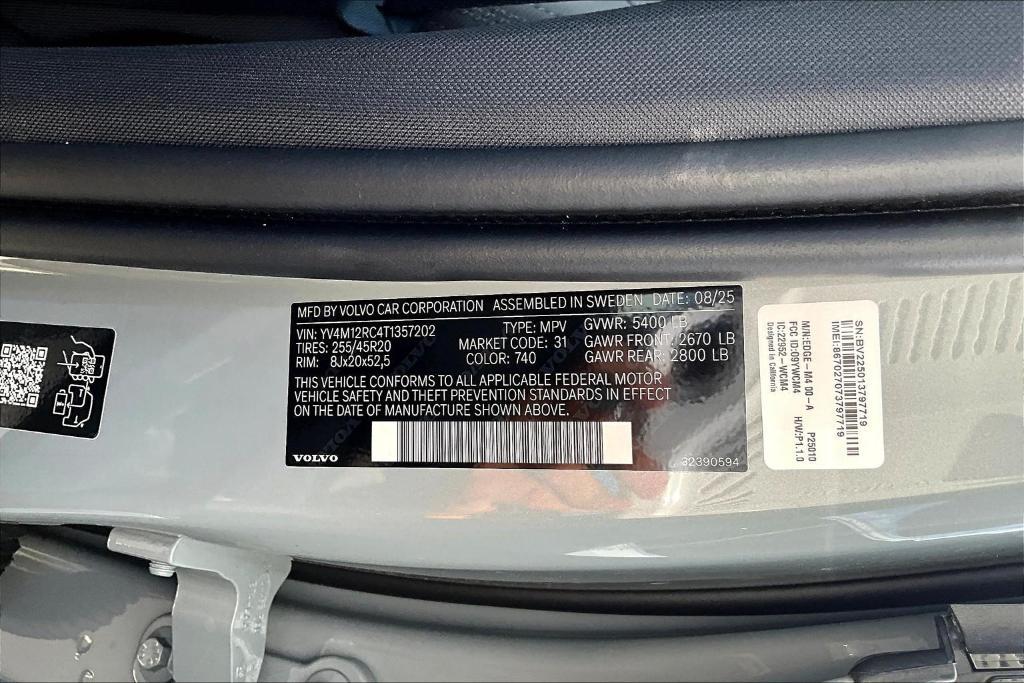 new 2026 Volvo XC60 car, priced at $57,985