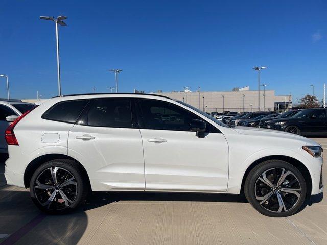 new 2025 Volvo XC60 car, priced at $59,885