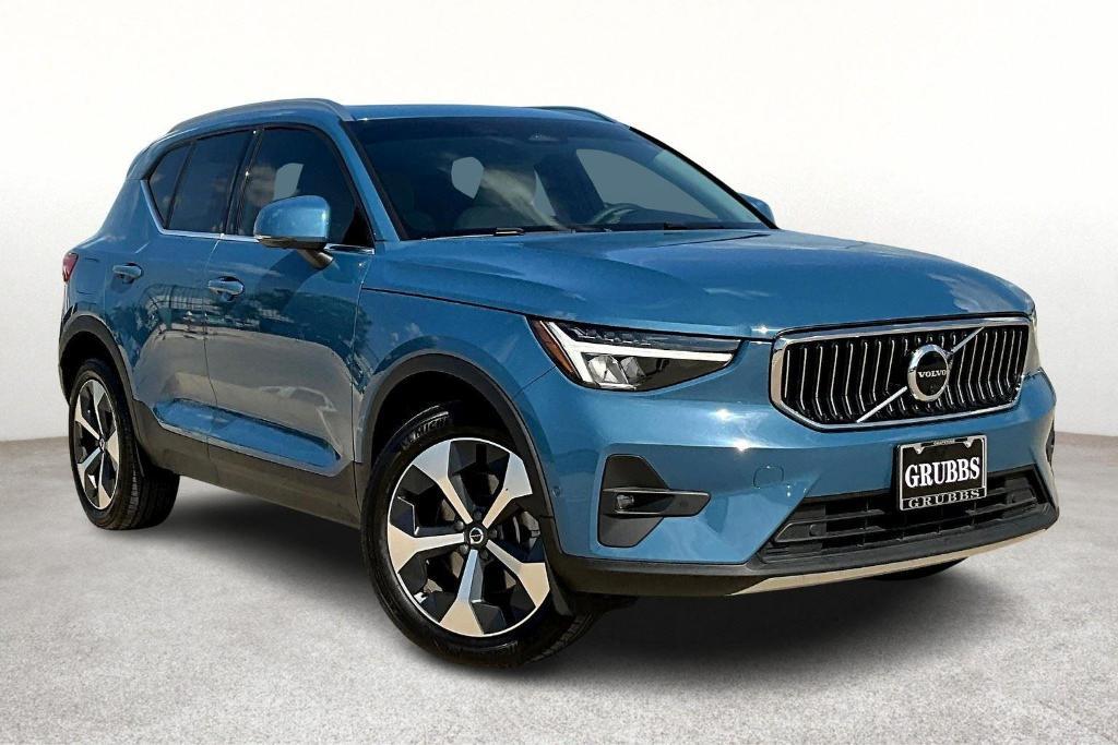 used 2023 Volvo XC40 car, priced at $32,000