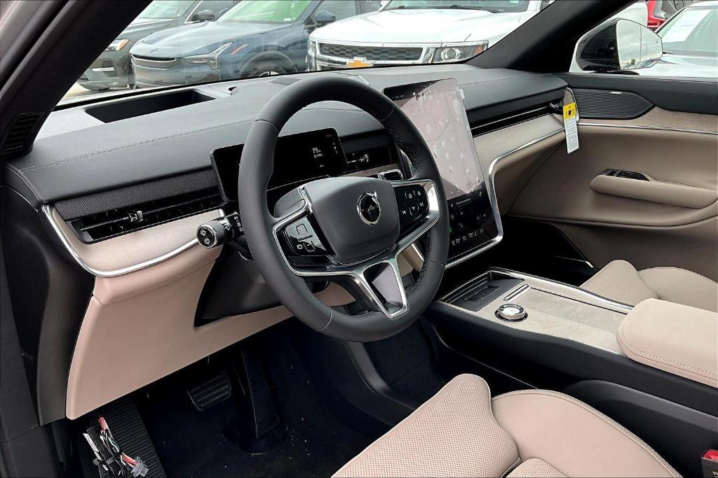new 2025 Volvo EX90 car