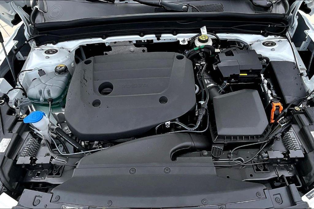 new 2025 Volvo XC40 car
