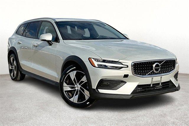 used 2020 Volvo V60 Cross Country car, priced at $31,500